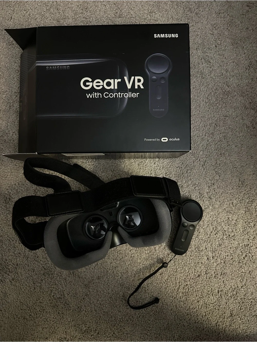 Samsung Gear VR Headset with Controller - Black